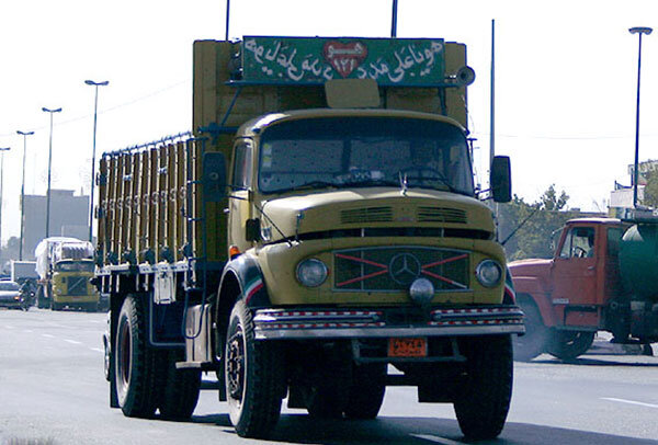  انتقاد از تردد کامیون‌ها در شهر کرمان