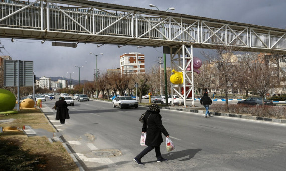 اجرای پل‌ عابر پیاده در پنج نقطۀ حادثه‌خیز شهر کرمان