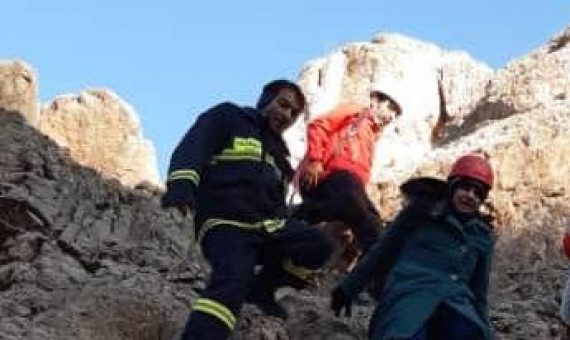 دو بانوی کرمانی گرفتار در کوه‌ نجات یافتند