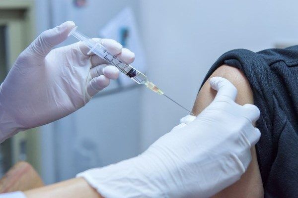25 درصد کادر درمان جنوب کرمان واکسینه شدند