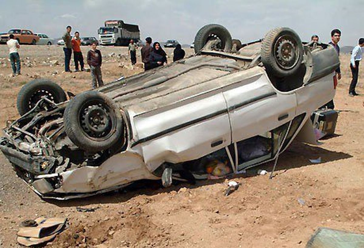 واژگونی دو خودرو و مصدوم شدن ۲۱ تبعۀ افغانستانی