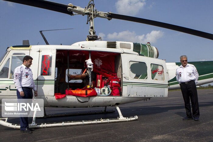 دکل مخابراتی مانع فرود بالگرد در محوطۀ بیمارستان زرند شد