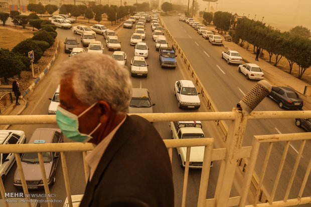 تمام شهر‌های شمالی و غربی کرمان امروز غبارآلود هستند