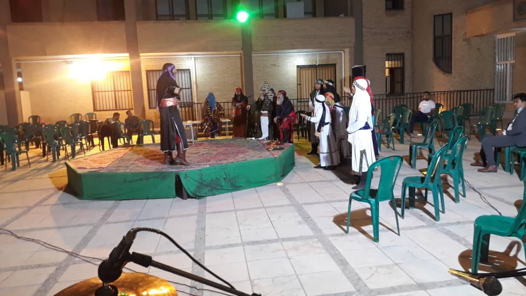 اجرای تعزیه توسط هیات فاطمیه زنگی‌آباد در تئاتر شهر کرمان