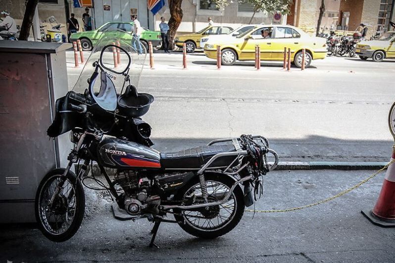 سارقان موتورسیکلت با 12 فقره سرقت دستگیر شدند