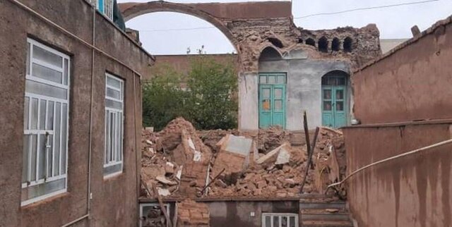  یک خانه در بافت تاریخی یزد فرو ریخت  