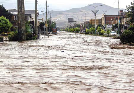 ادامۀ بارش‌های سیل‌آسا در کرمان