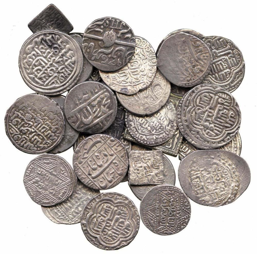 کشف کوزه‌های حاوی سکه‌های قاجاری در بافت