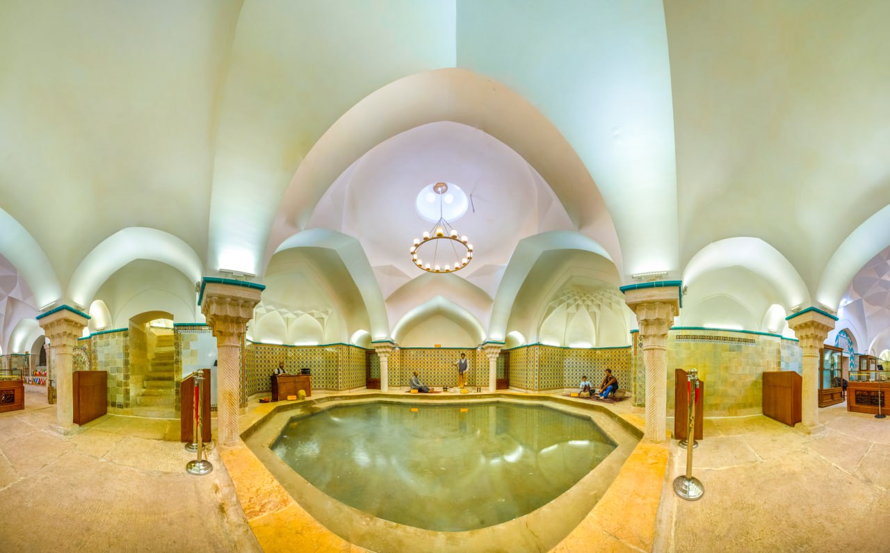 حمام موزه سیم و زر مایۀ سرافرازی کرمان است