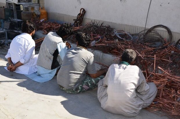 انهدام 4 باند سرقت سیم و کابل‌ برق در کرمان