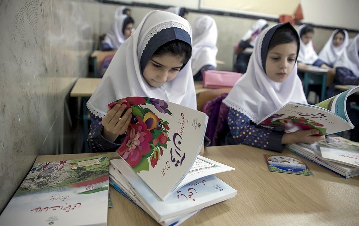 ثبت‌نام ۷۶ درصد دانش‌آموزان کرمانی برای دریافت کتاب درسی 