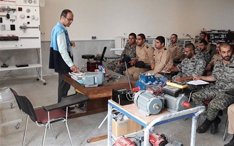 سربازان وظیفه استان کرمان آموزش‌های مهارتی فرامی‌گیرند