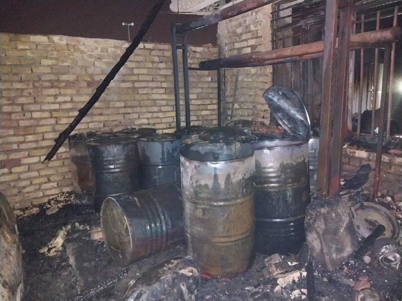 ‌ قاچاقچیان سوخت خانه‌ای را در کرمان به آتش کشیدند