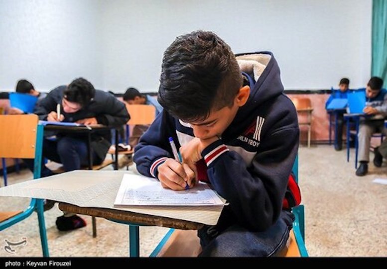 امتحانات مدارس استان کرمان با یک هفته تاخیر برگزار می‌شود