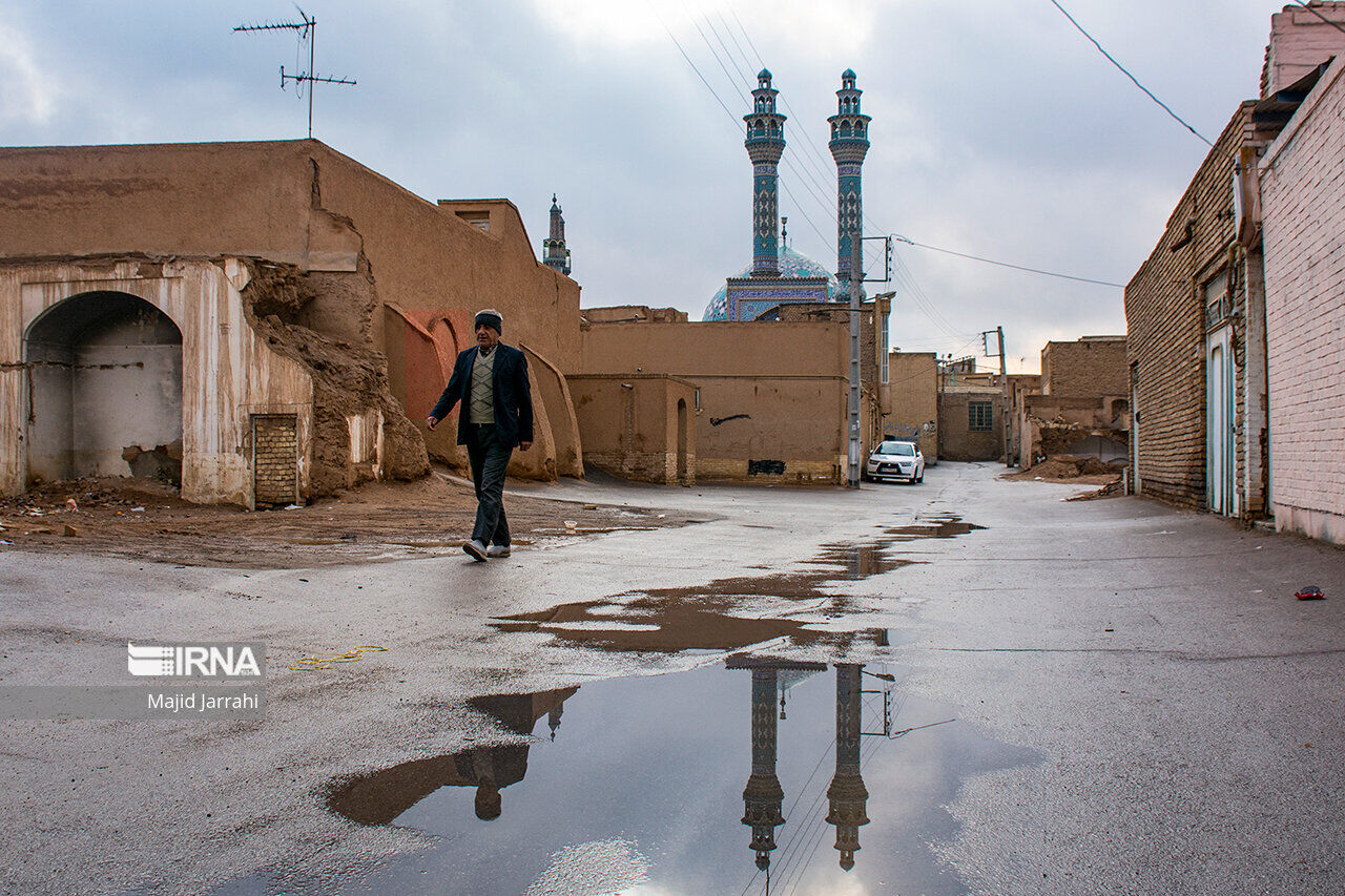 بارش باران در برخی مناطق کرمان؛