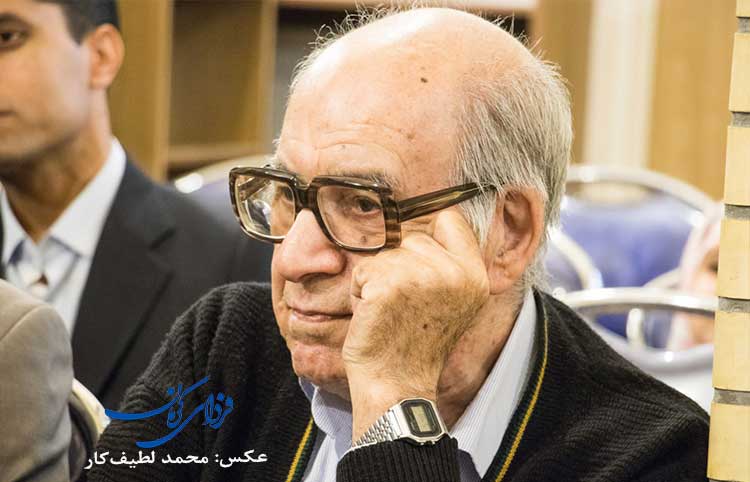 مداومت در هنر و ادبیات مایۀ سربلندی ایرانیان است 