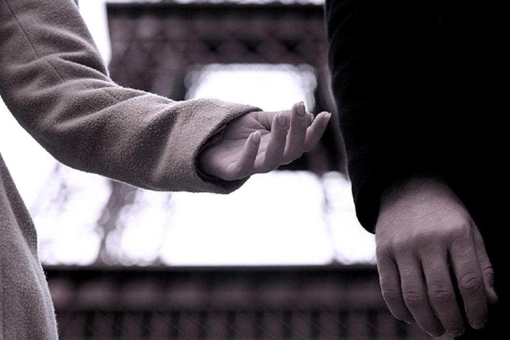 کاهش تعهد زوجین زنگ خطری برای بنیان خانواده