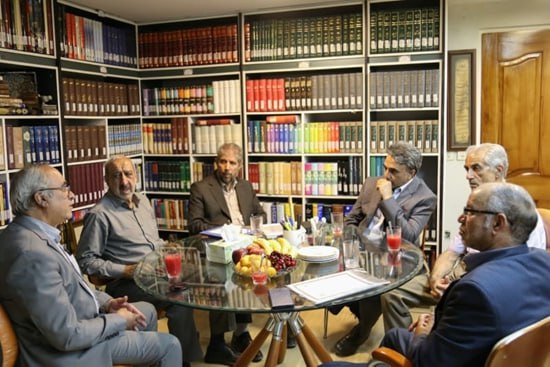 گلابزاده کتابخانه شخصی‌اش را به دانشگاه باهنر واگذار می‌کند