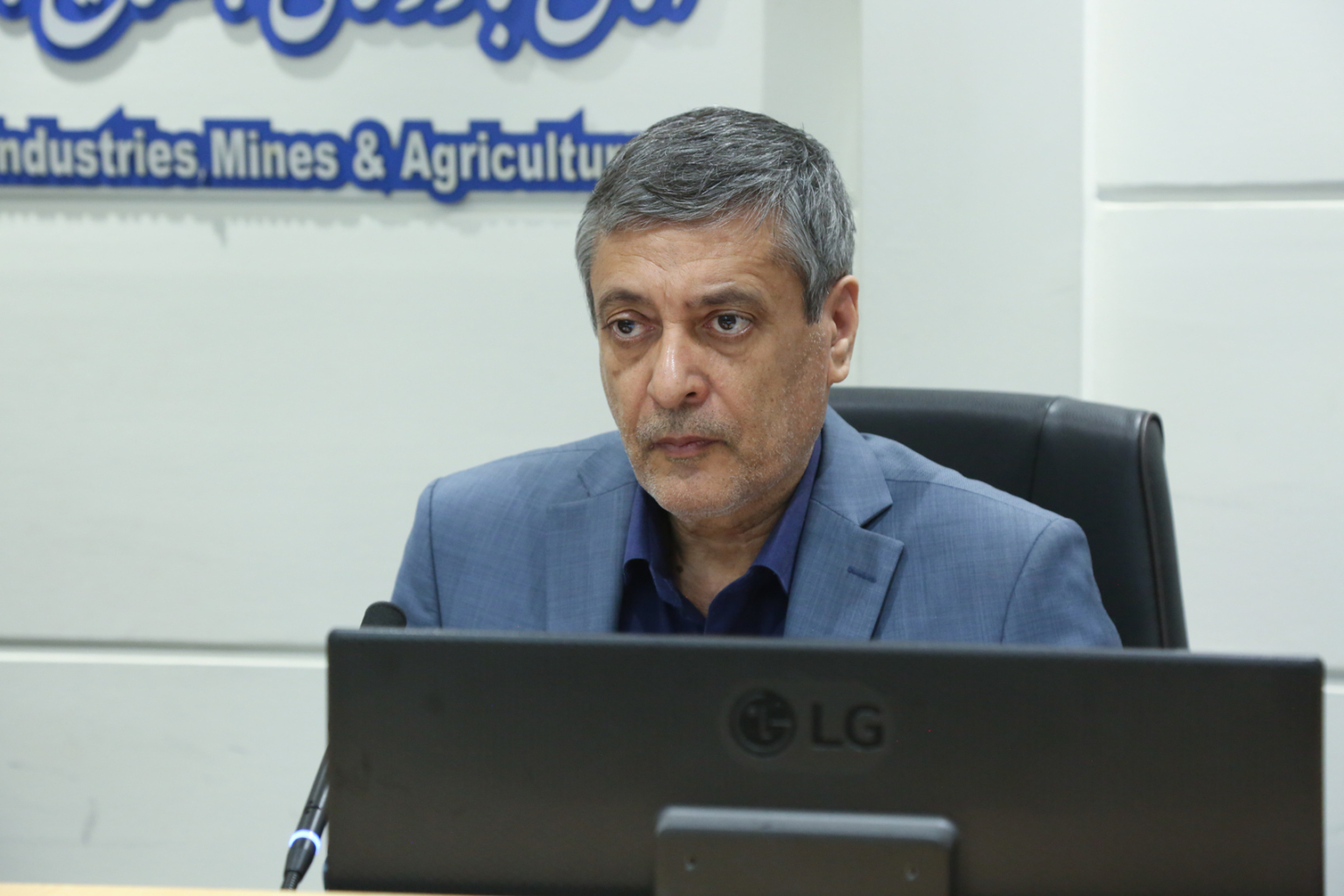 انتقاد از بهره‌وری کاغذی و شعاری در کرمان!  
