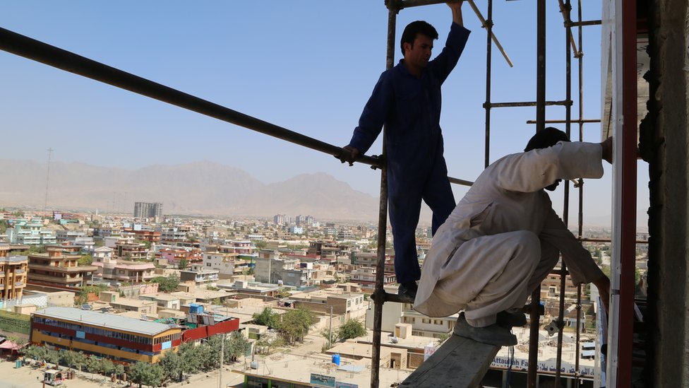 کارگران سادۀ ساختمانی با آموزش ماهر می‌شوند