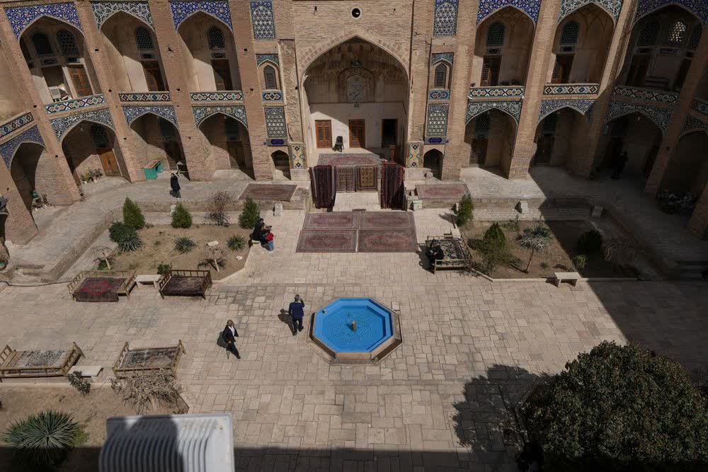 نشت آب در کاروانسرای گنجعلی خان کرمان کذب است 