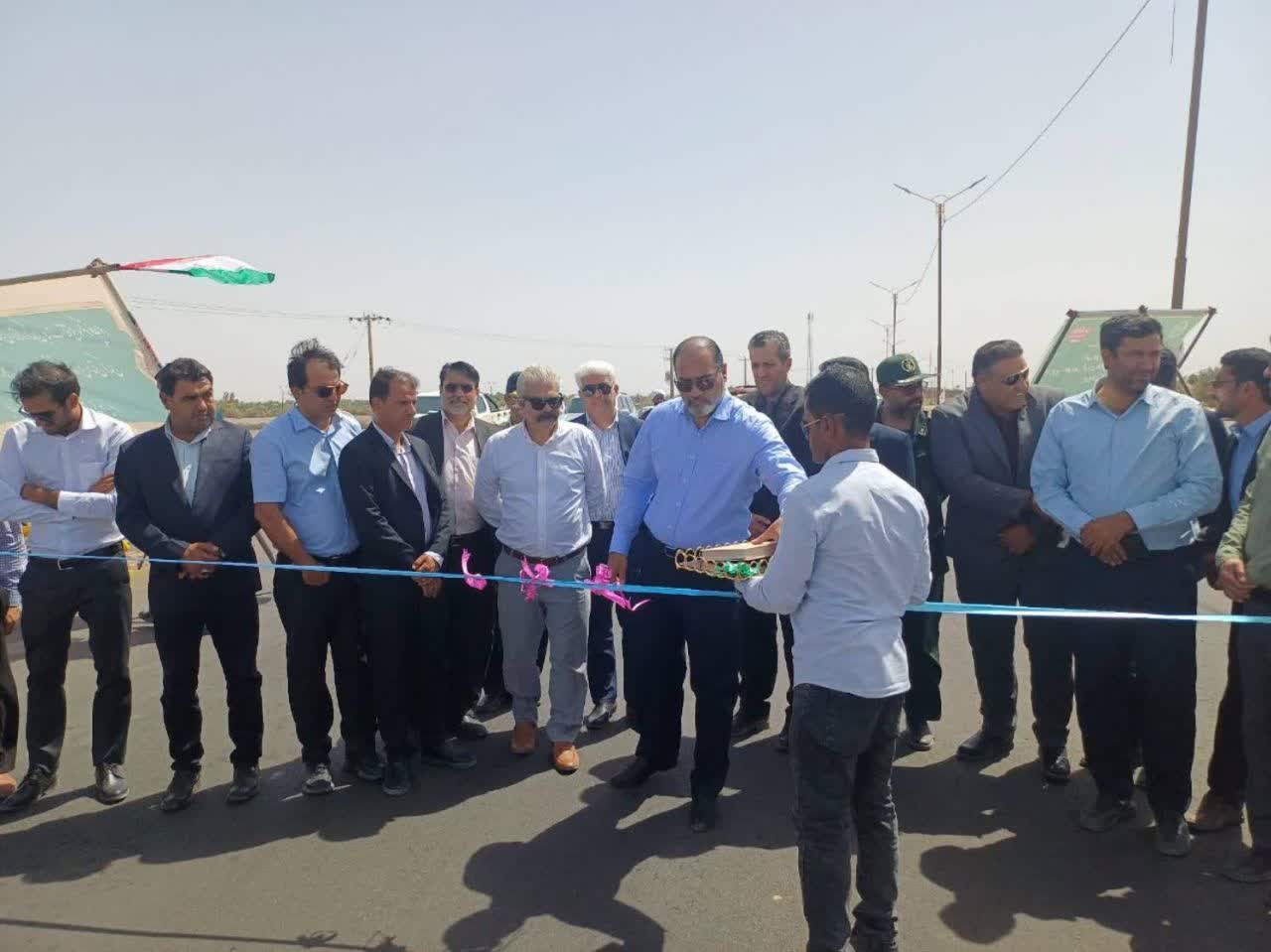 پل ورودی شهرستان گنبکی استان کرمان افتتاح شد