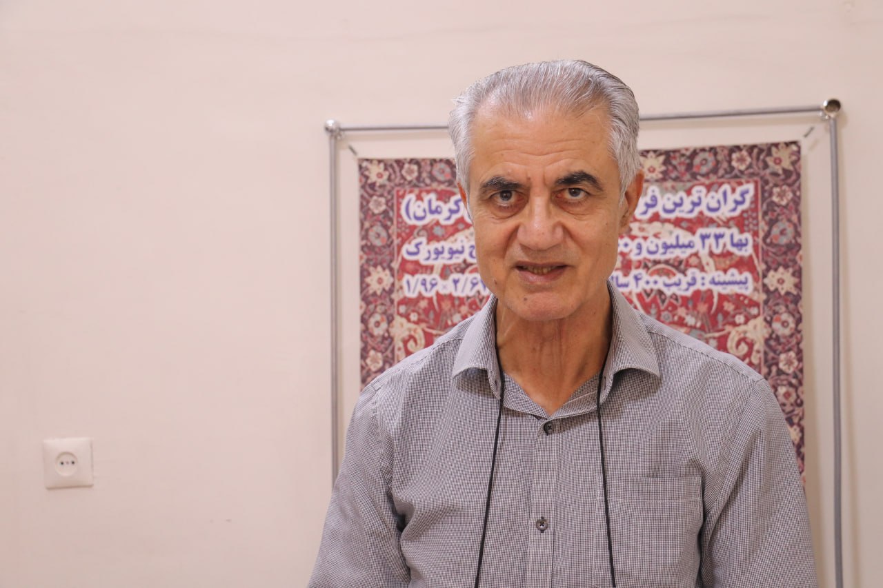 یک مویز و چهارصد قلندر!