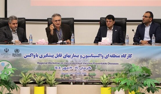 هرکس بگوید تحریم‌ها بر سلامت مردم تاثیری ندارد دروغ می‌گوید 