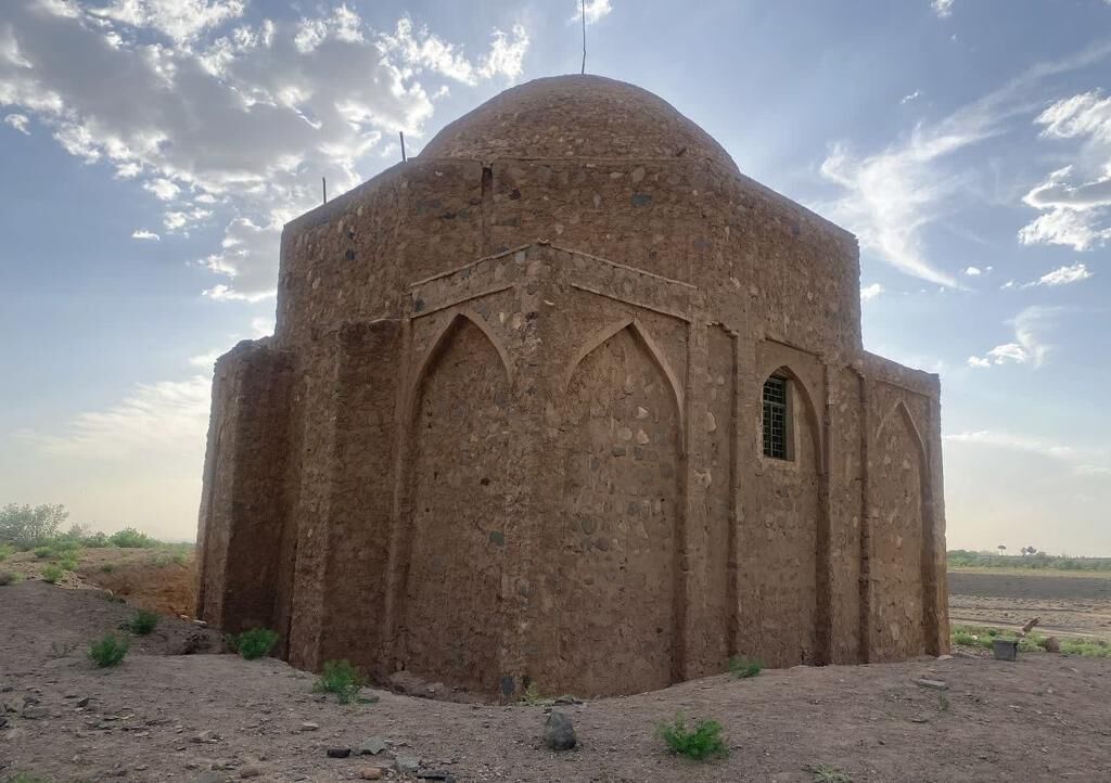 تخریب تدریجی میر زبیر سیرجان