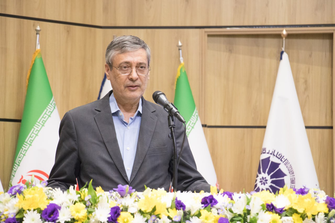 کرمان نباید فقط انبار مواد خام ایران باشد