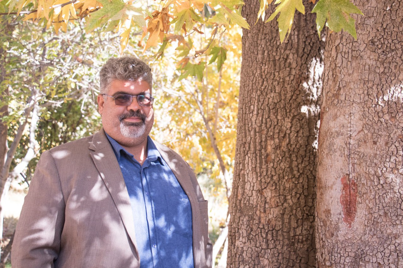 پژوهشگر و باستان‌شناسی سخت‌کوش و بی‌ادعا