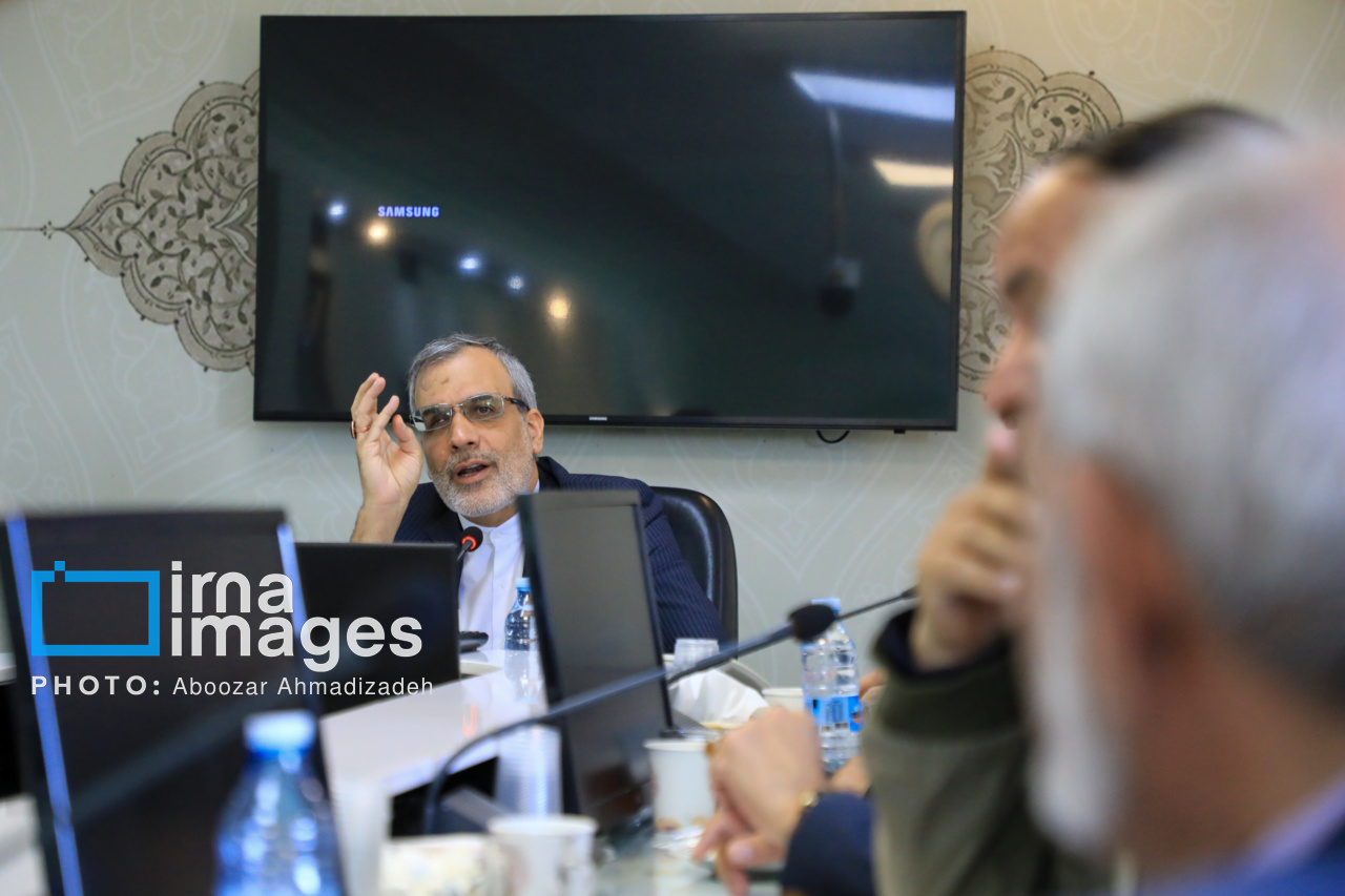 رسانهها باید پوستاندازی کنند