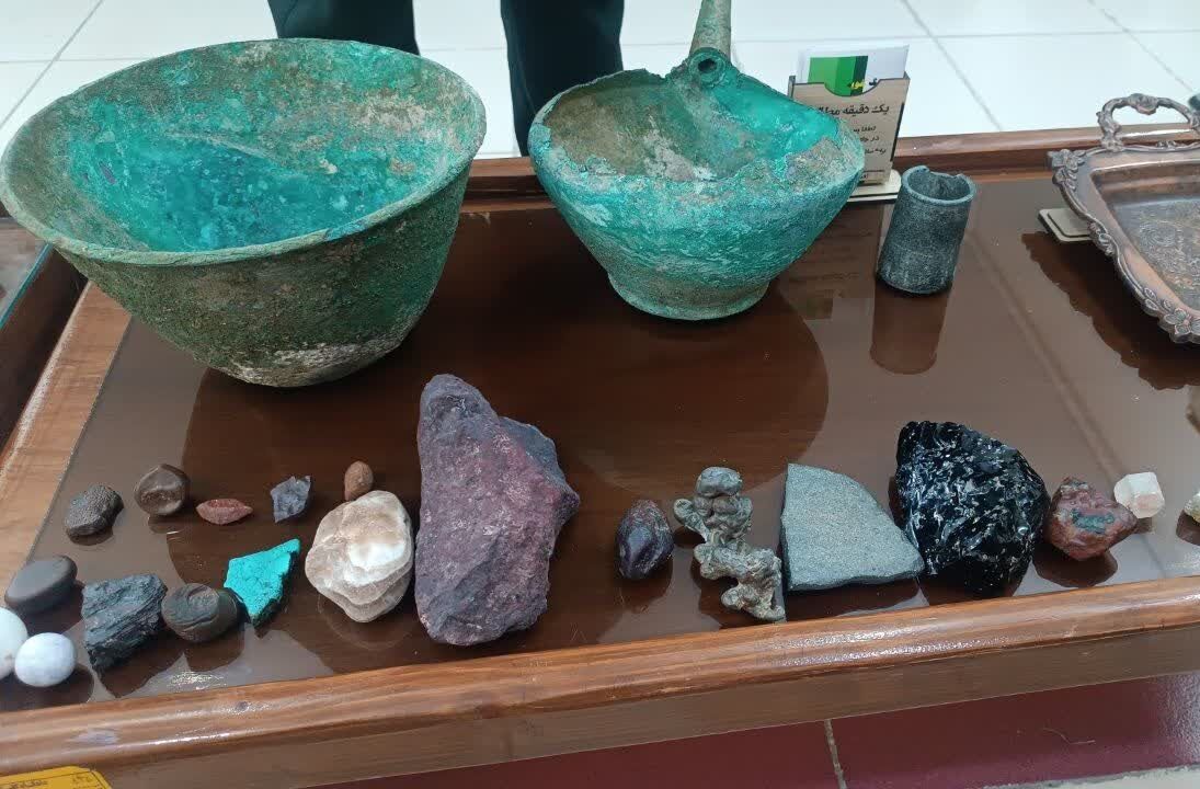  کشف ۹۱ شی ء تاریخی از منزل حفاران غیرمجاز در گلباف  