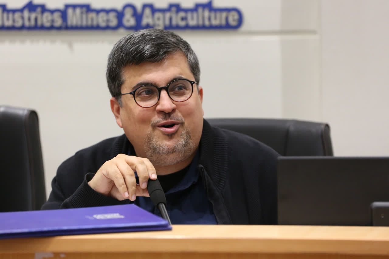 فیلترینگ به نوعی تحریم داخلی فعالیت‌های دانش‌بنیان است