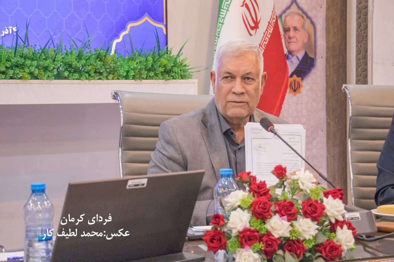 عزیزان متخصص‌ترین افراد در بحث معماری و شهرسازی بودند