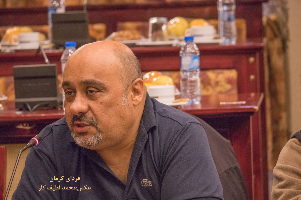 هزینه تئاتر نصف دستمزد یک نیمکت‌نشین فوتبال نیست!