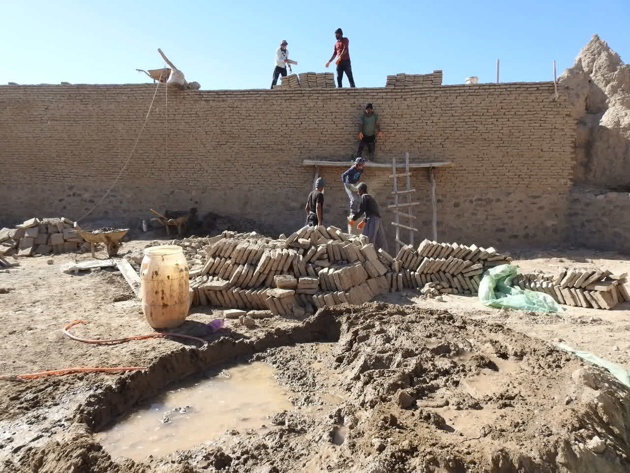  مرمت قلعه تاریخی گلاشگرد شهرستان فاریاب