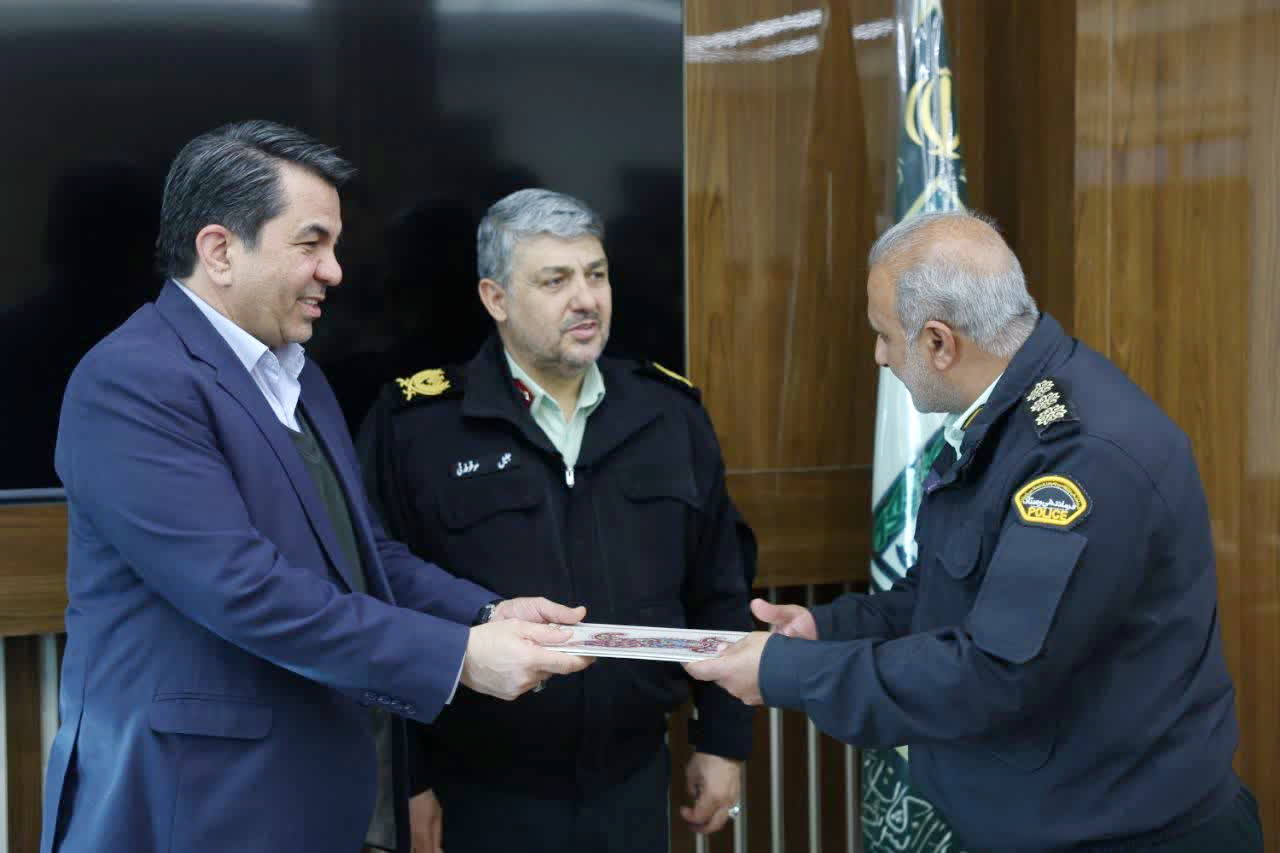 استاندار کرمان از فرماندهی انتظامی قدردانی کرد 