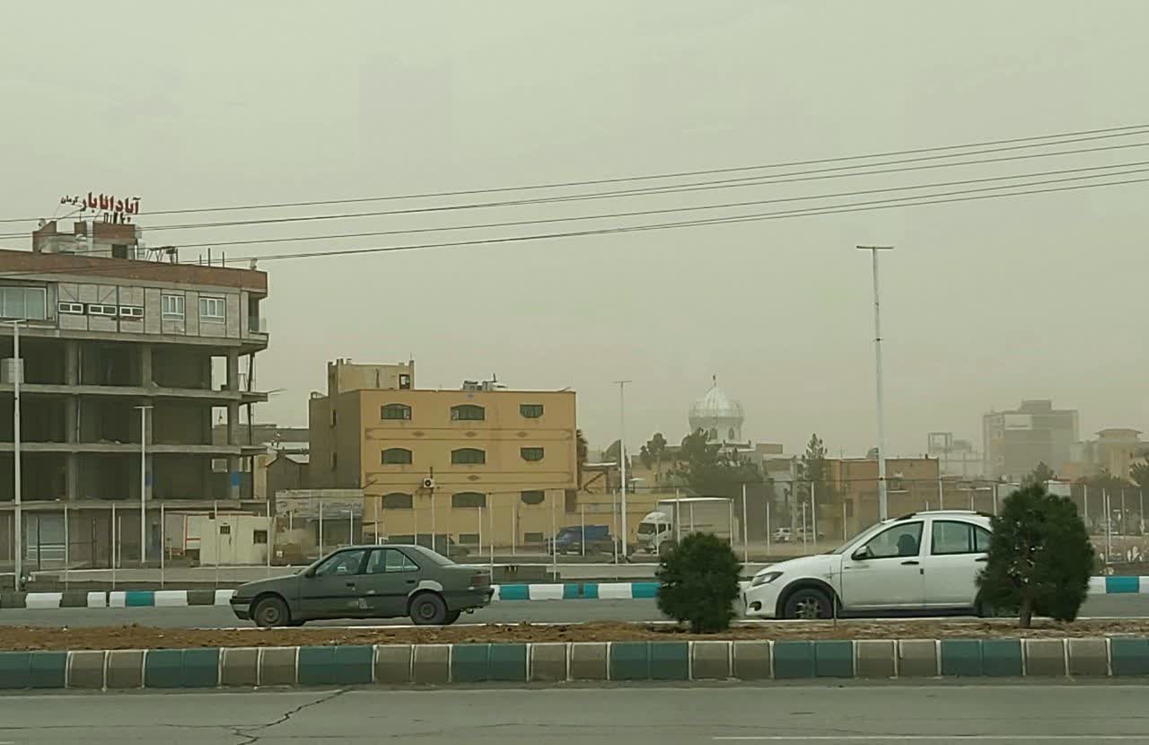 شدت گردوخاک تا فردا در کرمان ادامه دارد