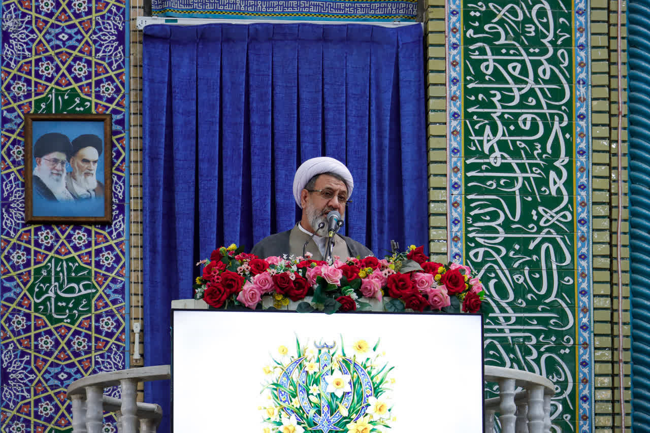 ماشین جنگی دشمن باید از کار بیافتد 