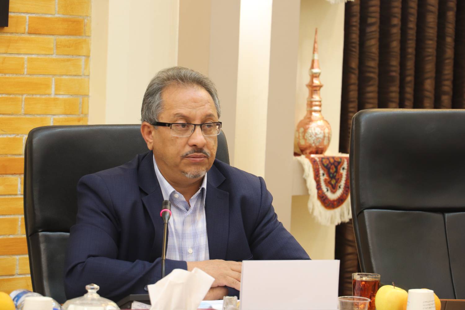 کاپیتان؛ ابرهای CB را دور بزنید لطفاً*