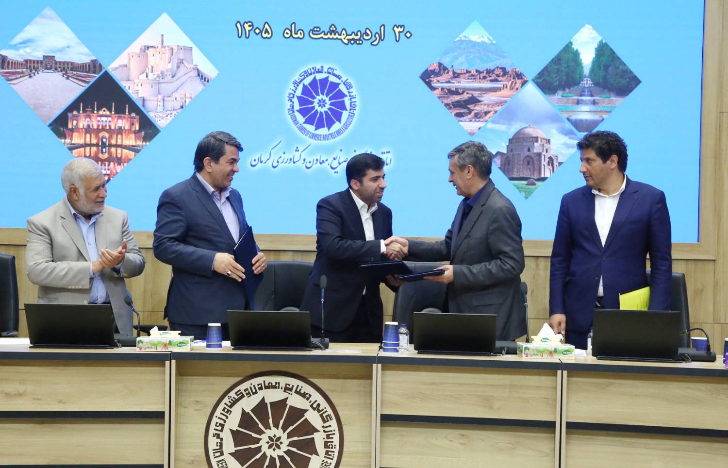 سرمایه‌گذاری خارجی مؤثر و وسیع را از کرمان آغاز کنید