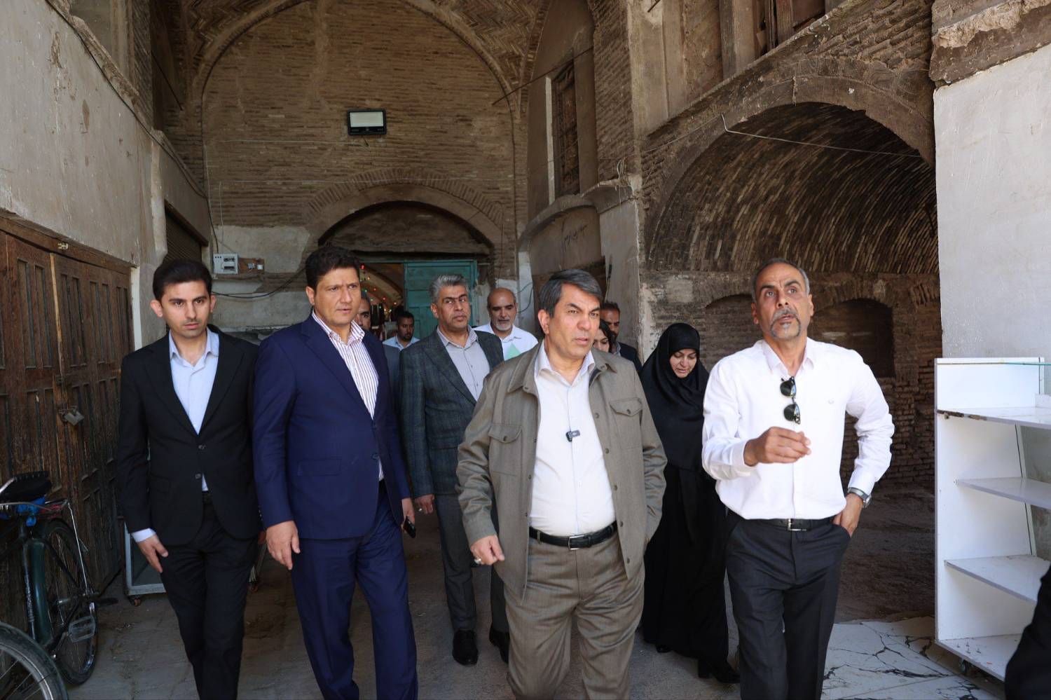  انتقاد از اجرا نشدن مصوبات ساماندهی میدان‌قلعه