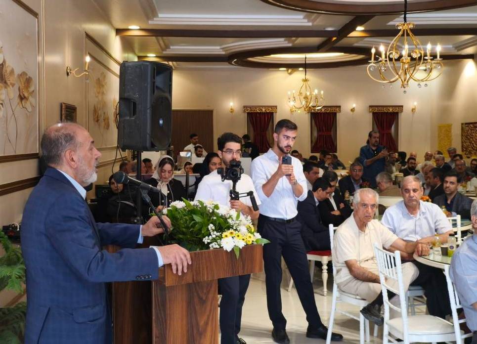 بزمی چنین میانه‌ی صحرایم آرزوست