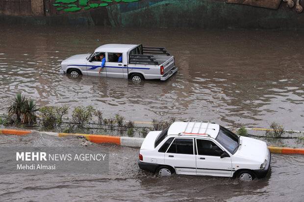 وقوع رگبار و رعدوبرق در برخی مناطق کرمان