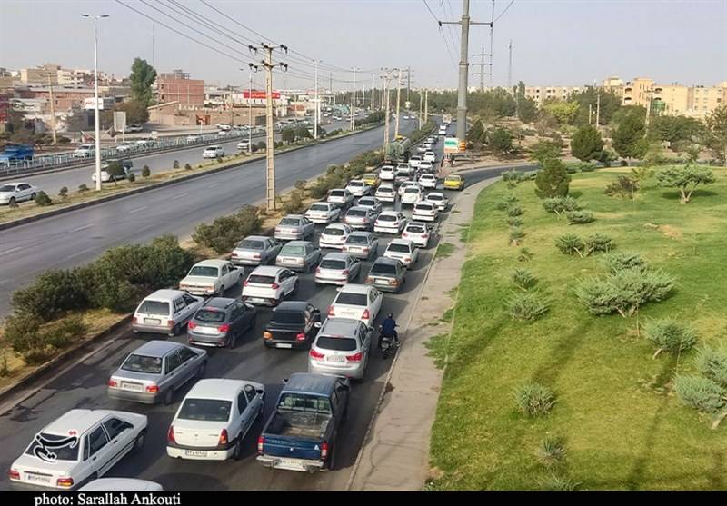 اجرای ناقص پل سیدی کرمان باعث ایجاد ترافیک شد
