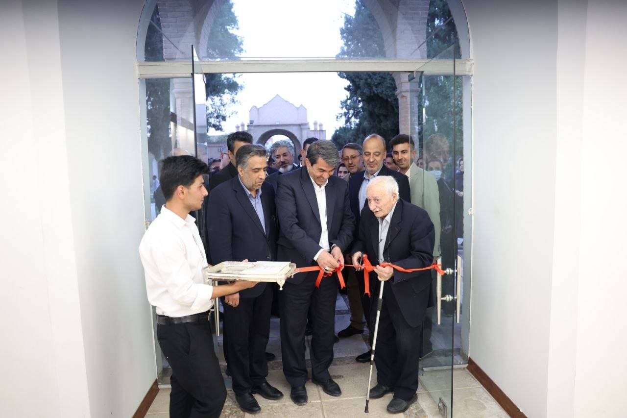 نمایشگاه دوازدهمین سالانه خوشنویسی کرمان افتتاح شد