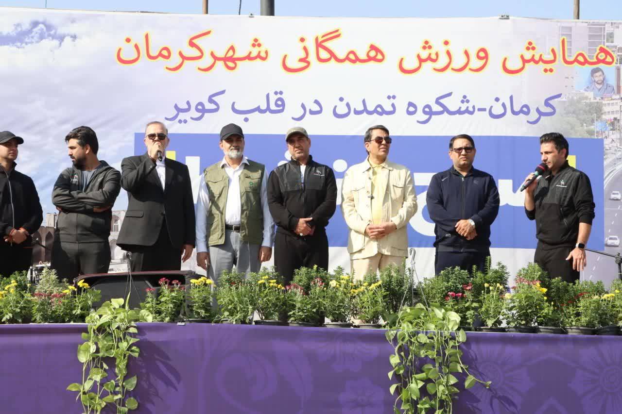 تقاطع غیرهمسطح شهدای خلبان کرمان پس از ۱۱ سال افتتاح شد