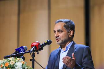 مبارزه با فساد در تمامی ارکان با قاطعیت دنبال می‌شود