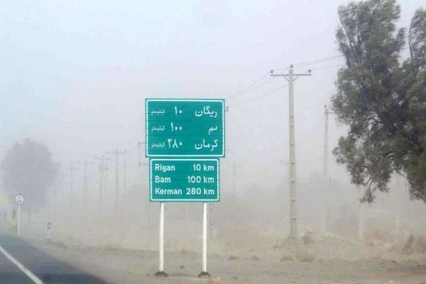 شن‌های روان تاکنون 16 روستای ریگان را تخلیه کرده است